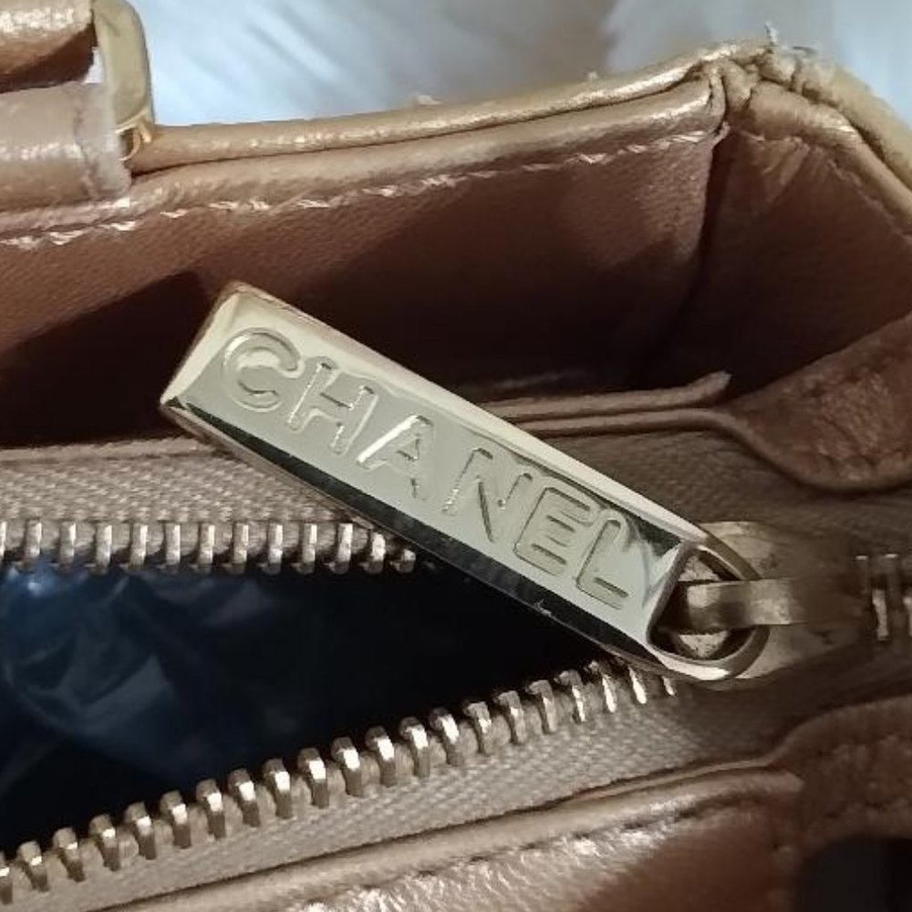 CHANEL Gold Chocolate Bar Tote Bag - Picture 9 of 13
